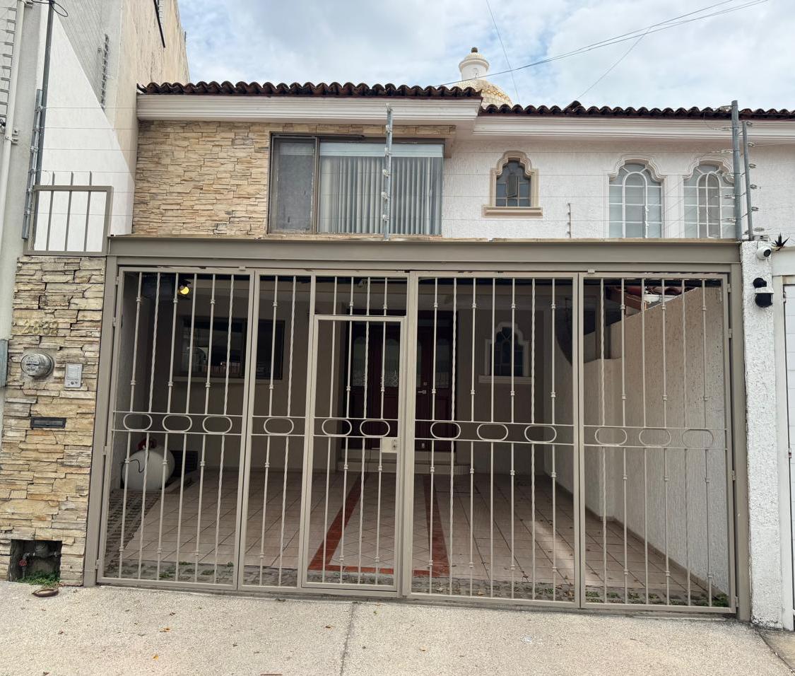 CASA EN RENTA FRACCIONAMIENTO TERRANOVA